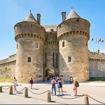 Au Coeur De Pres Des Remparts Apartment